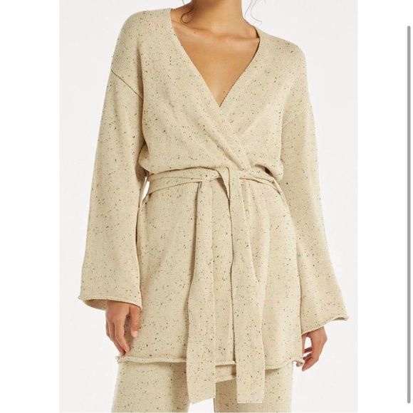 Zulu & Zephyr midnight knit wrap - Picture 3 of 4